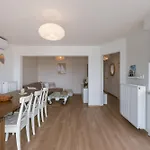 Modern With Balcony Near Center Ferienhaus Ostende