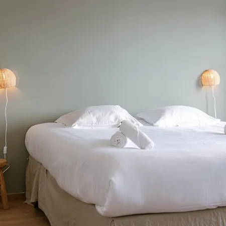 Modern With Balcony Near Center *