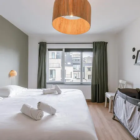 Modern With Balcony Near Center * Ostend