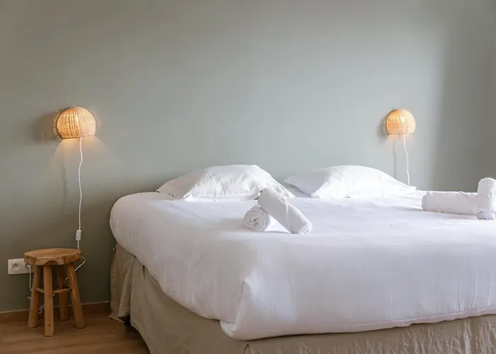 Modern With Balcony Near Center *