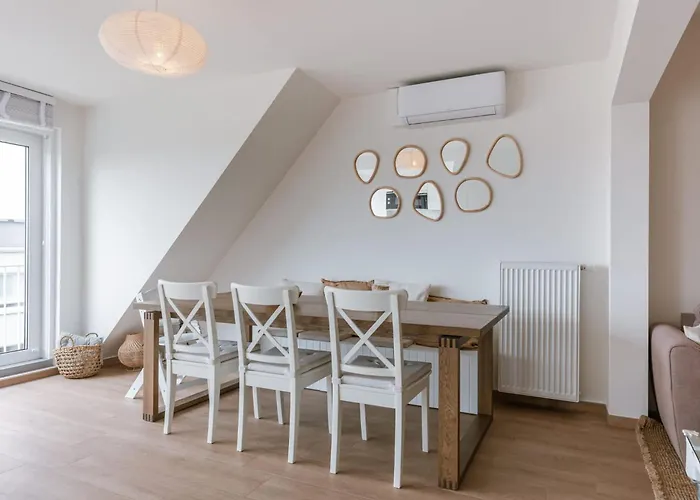 Modern With Balcony Near Center * Ostend