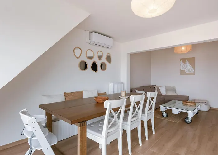 Modern With Balcony Near Center Holiday home